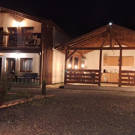 Cabana Oprisor Окна Сибиулуй Екстериор снимка